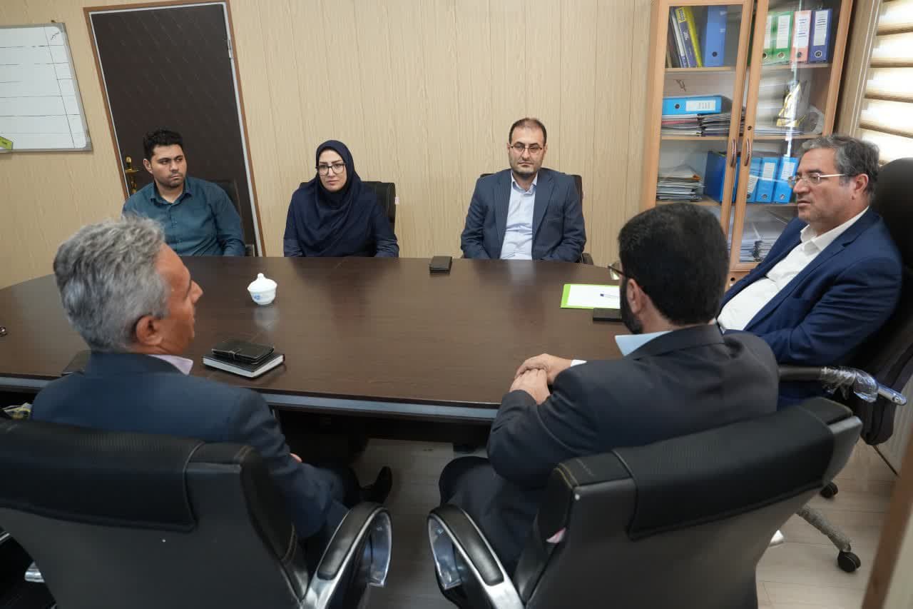 بازدید استاندار آذربایجانغربی از دفتر هماهنگی امور سرمایهگذاری و اشتغال استانداری + تصاویر