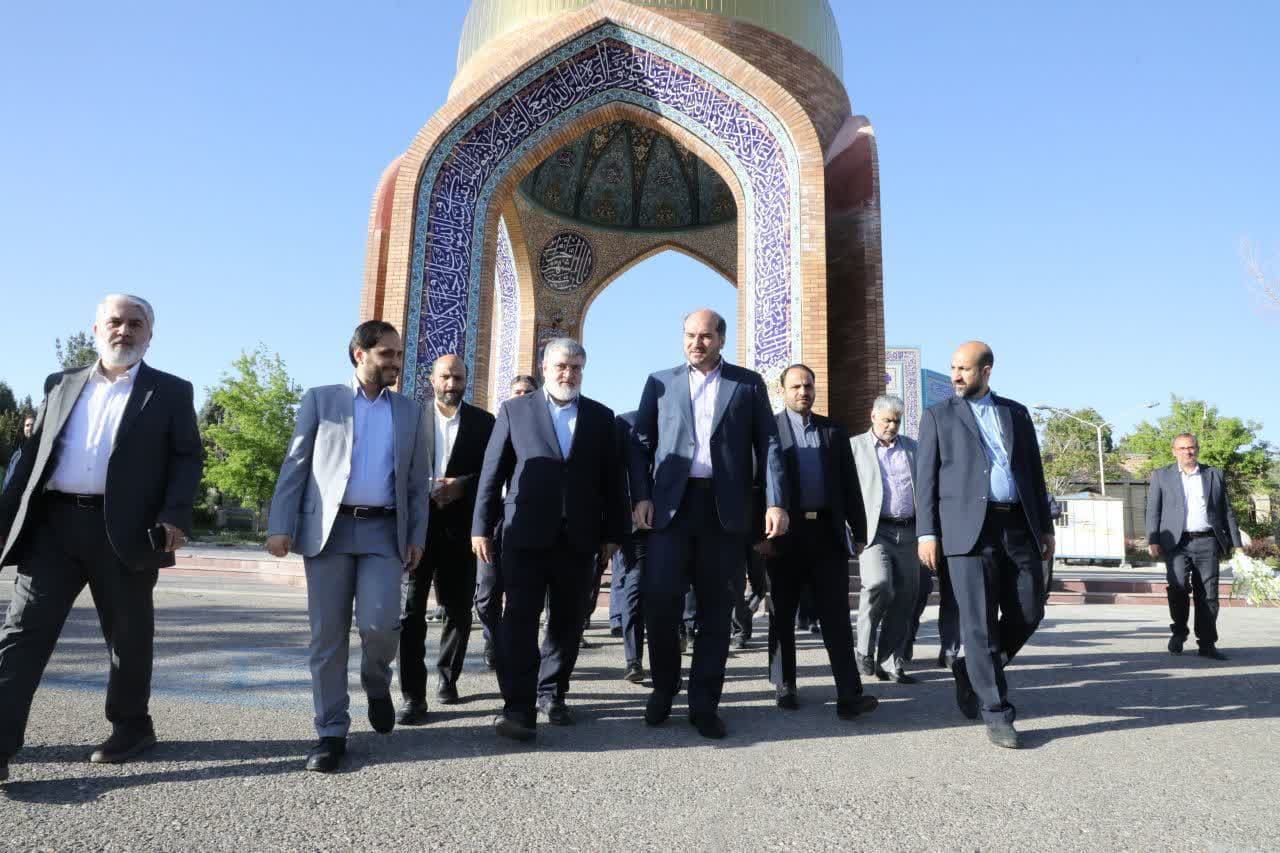 معاون اجرایی رئیس جمهور و سخنگوی دولت وارد ارومیه شدند + تصاویر