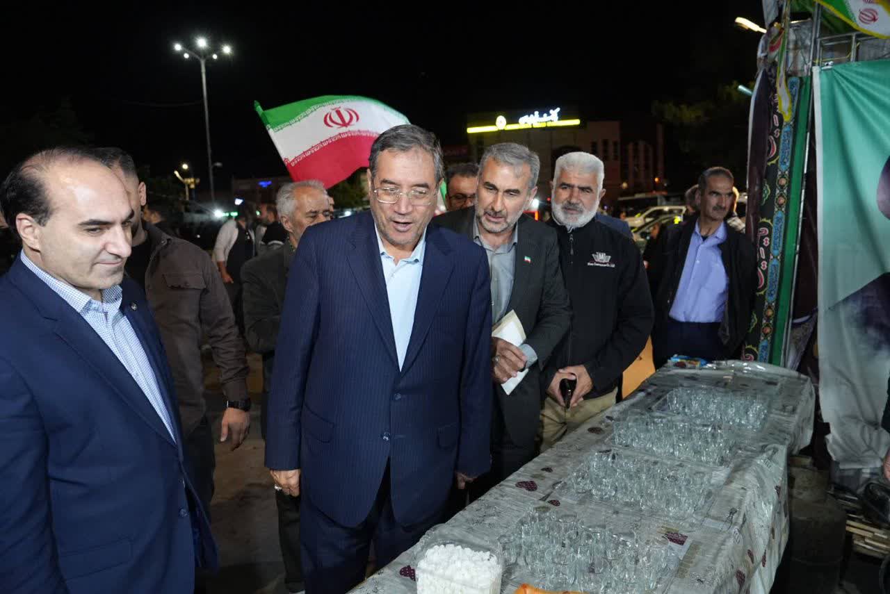 بازدید استاندار آذربایجانغربی از مواکب و فعالیتهای شبانه مردمی در ارومیه + تصاویر