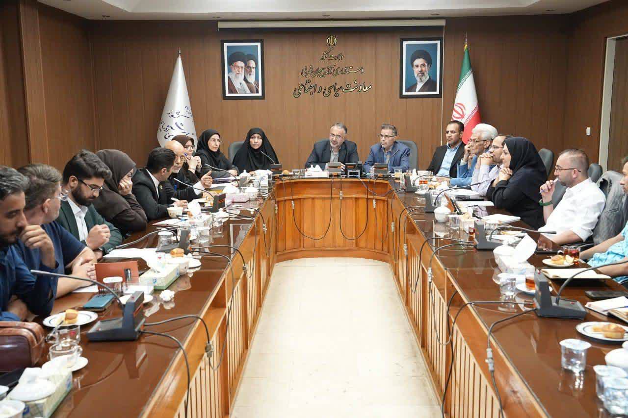 تقدیر معاون استاندار آذربایجانغربی از نقشآفرینی سازمانهای مردمنهاد در تقویت روحیه همدلی در ایام جنگ رمضان