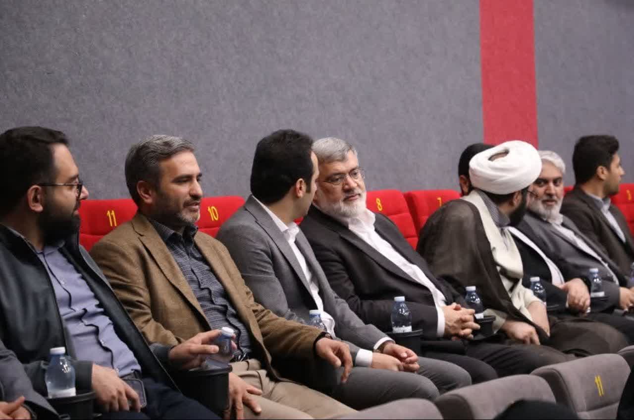 آلبوم تصویری / حضور استاندار آذربایجان غربی در پردیس سینمایی مهر ارومیه و تماشای فیلم "غریب"