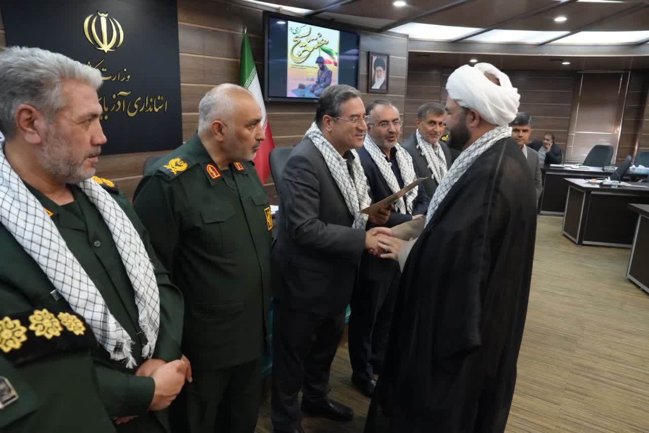 برگزاری آیین تجلیل از مدیران برتر بسیج ادارات آذربایجانغربی + تصاویر