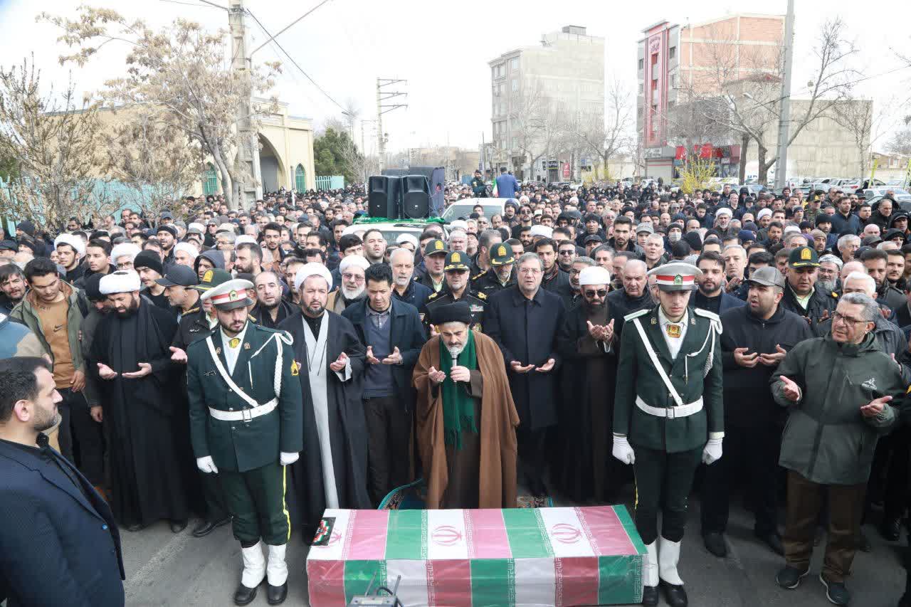 برگزاری آیین شهادت حضرت امام خامنه‌ای (قدس سره) و تشییع پیکر مطهر شهدای انتظامی آذربایجان‌غربی + تصاویر