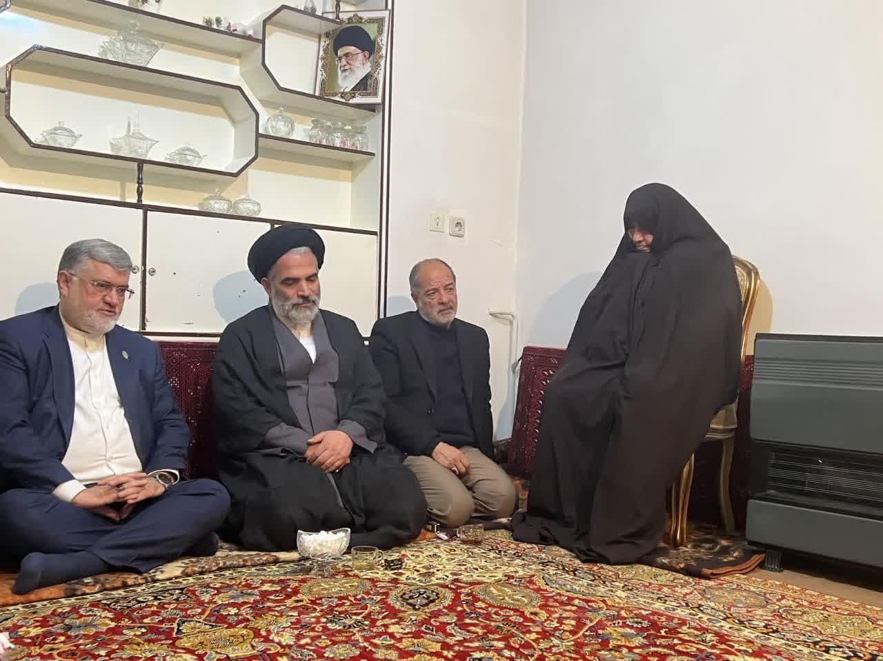 آلبوم تصویری / دیدار استاندار آذربایجانغربی با خانواده شهید رحیم صحابی