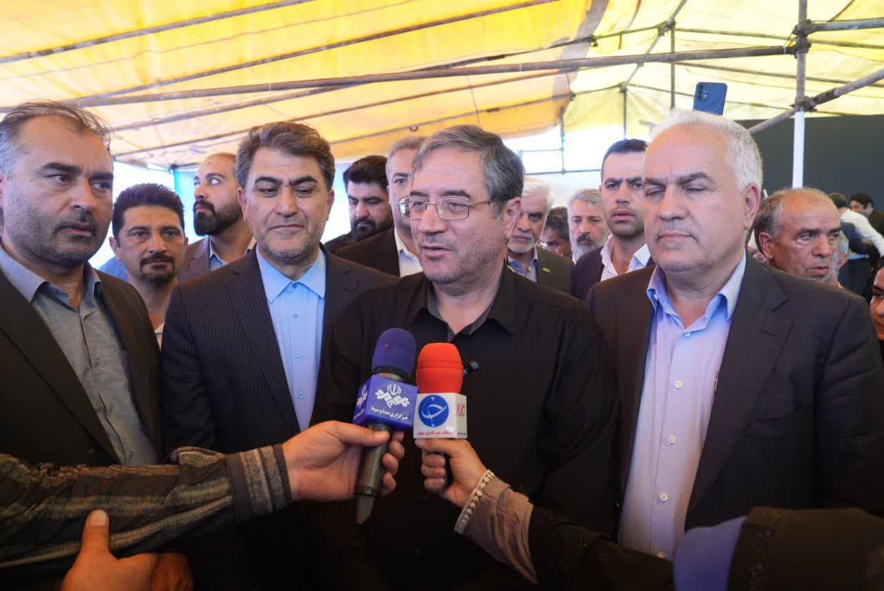 آغاز عملیات اجرایی پروژه گلخانه 50 هکتاری مزرعه مهر وطن در شهرستان خوی + تصاویر