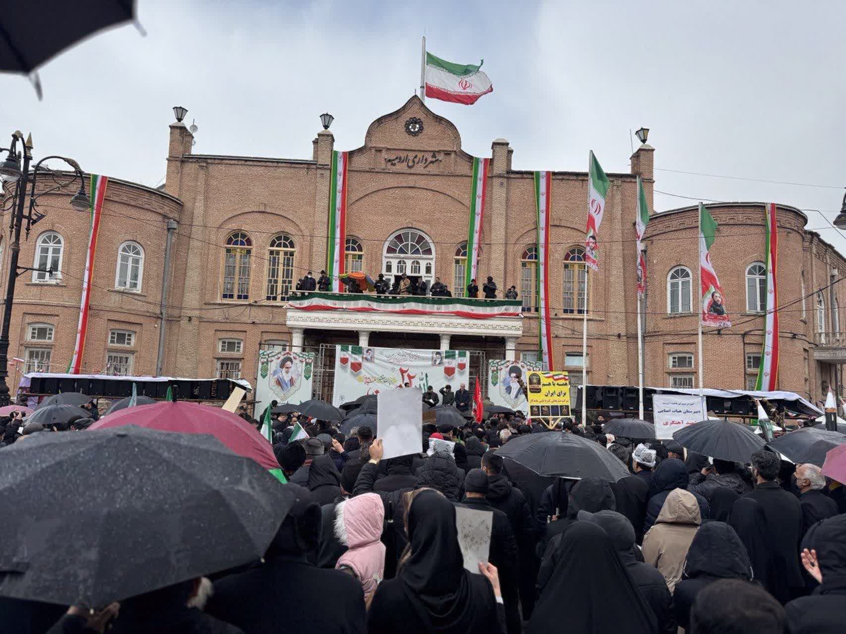 برگزاری باشکوه راهپیمایی 22 بهمن در ارومیه + تصاویر