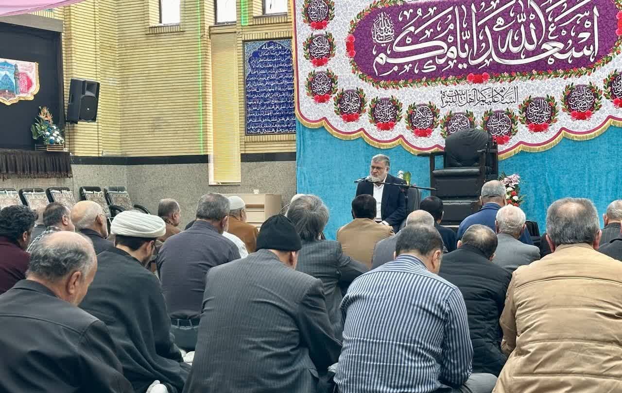 حضور استاندار آذربایجانغربی در جمع نمازگزاران مسجد جنرال ارومیه + تصاویر