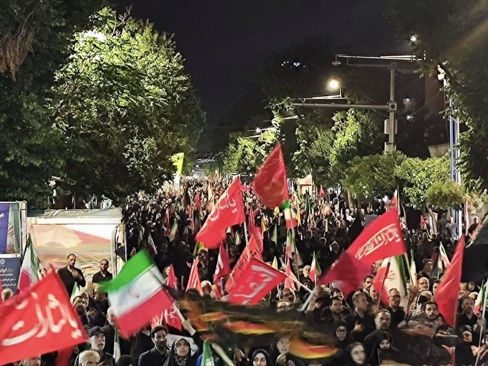 تداوم اجتماع شبانه مردم ارومیه همزمان با شب عاشورای حسینی