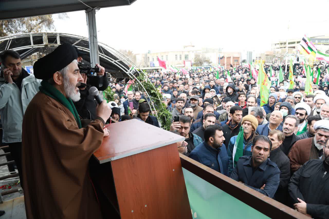 برگزاری اجتماع میثاق با امام شهید امت و بیعت با رهبر منتخب خبرگان ملت در ارومیه + تصاویر