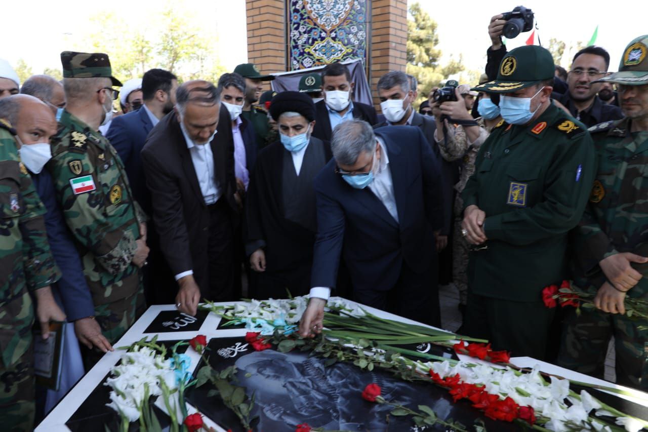 آلبوم تصویری / حضور استاندار آذربایجانغربی در آیین سالگرد رحلت مرحوم حجت الاسلام والمسلمین حسنی
