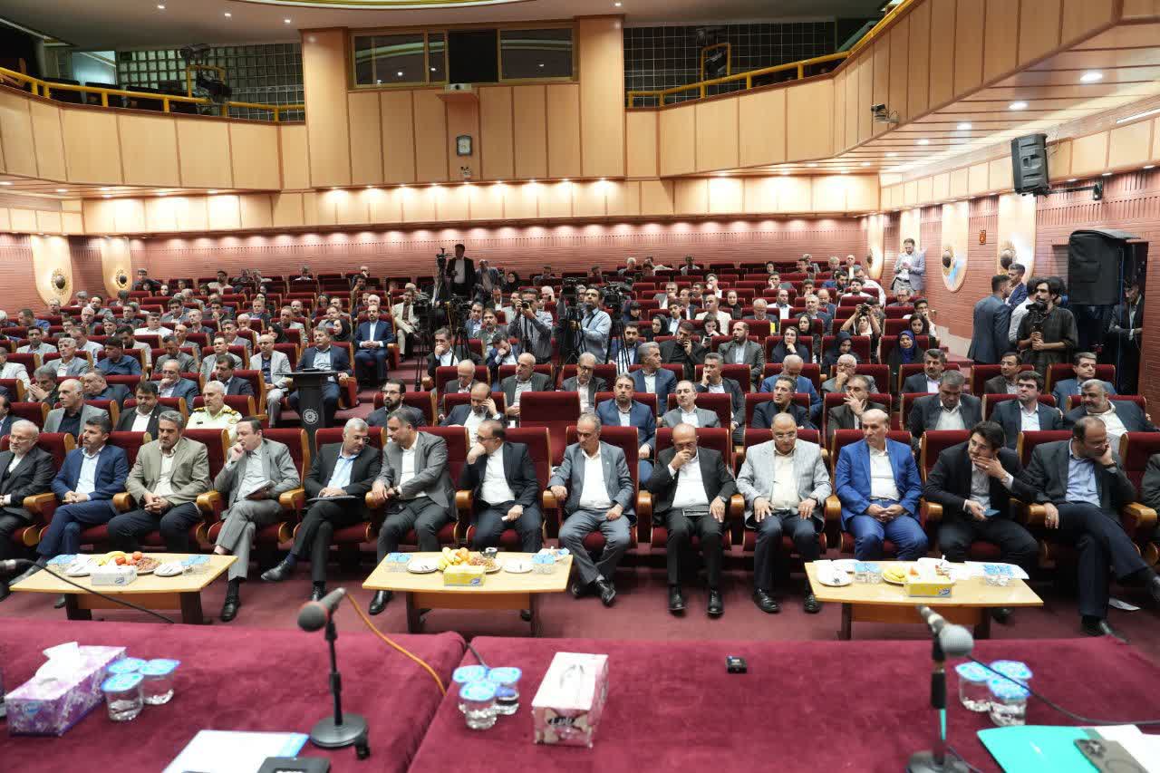 برگزاری نشست بررسی چالشها و راهکارهای توسعه اقتصادی آذربایجانغربی + تصاویر