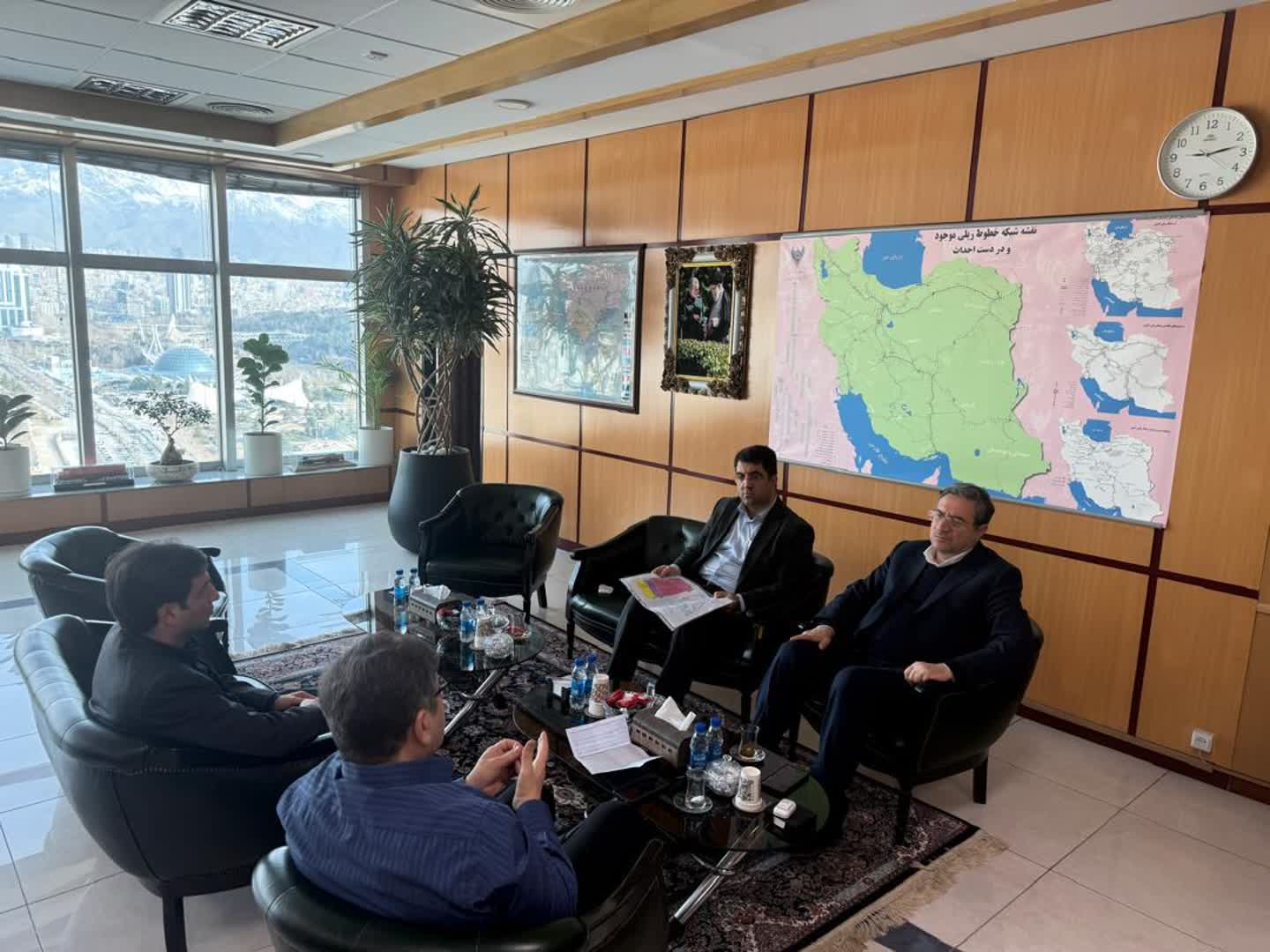 برگزاری نشست مشترک استاندار آذربایجان‌غربی با مدیرعامل راه‌آهن ایران