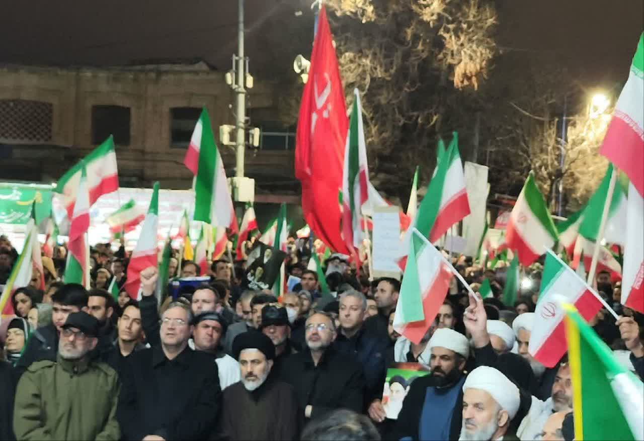 تداوم برگزاری تجمعات شبانه مردم و مسئولان در ارومیه + تصاویر