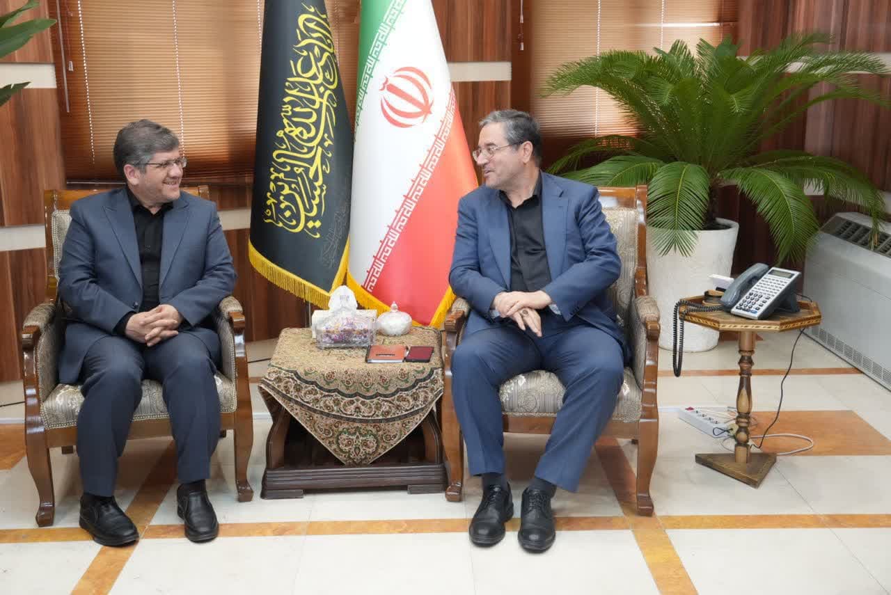 دیدار معاون وزیر راه و شهرسازی و مدیرعامل راهآهن کشور با استاندار آذربایجانغربی