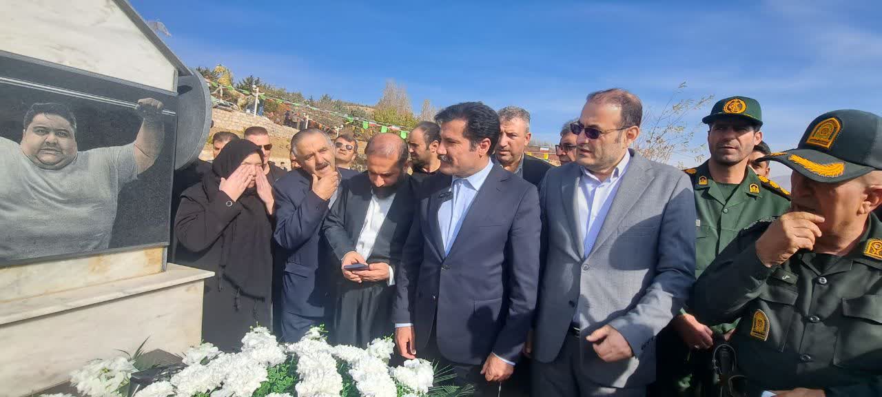 استقبال از معاون رئیسجمهور در شهرستان اشنویه + تصاویر