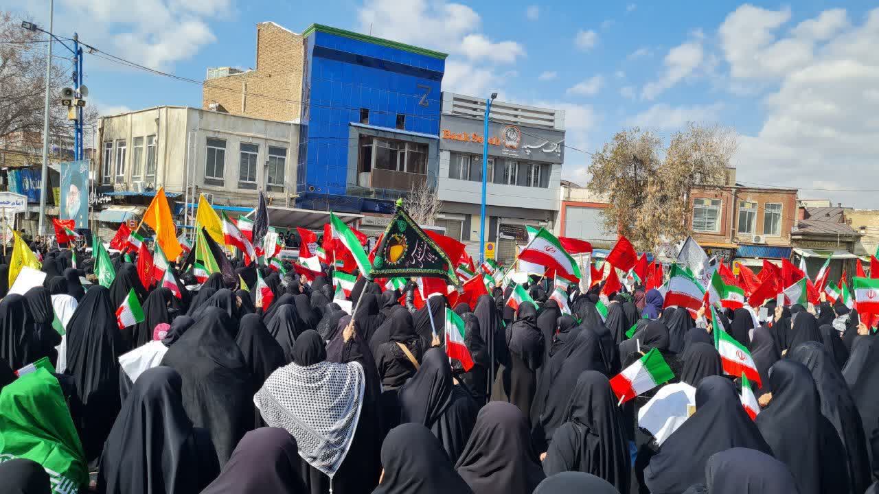 عزاداری بانوان ارومیه برای شهید امام خامنه‌ای + تصاویر