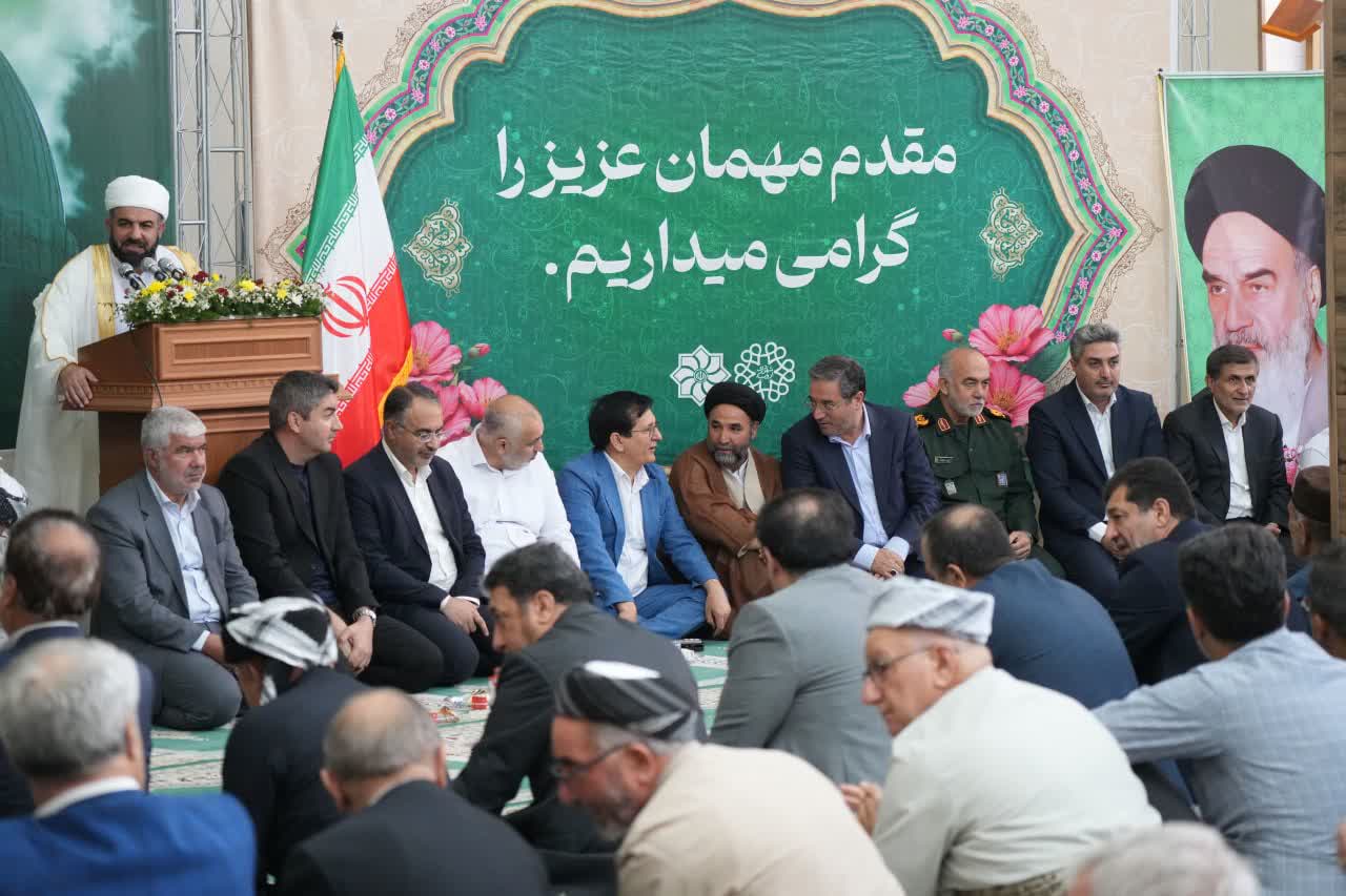 برگزاری آیین گرامیداشت هفته وحدت در ارومیه + تصاویر