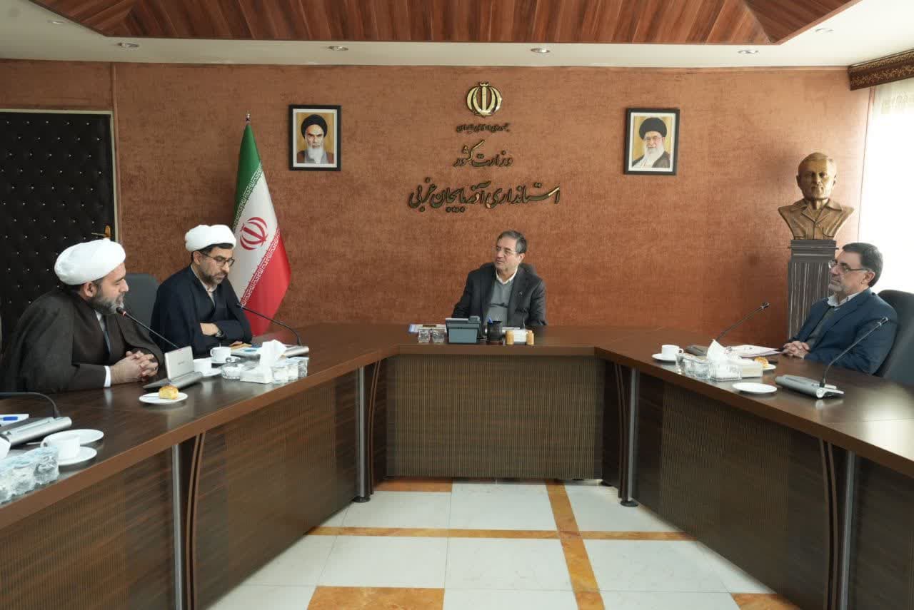 دیدار مدیرکل امور استان های سازمان دارالقرآن کشور با استاندار آذربایجانغربی + تصاویر