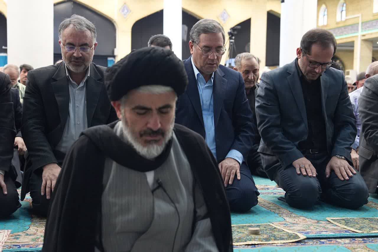 تجلی وحدت و بصیرت در نماز جمعه ارومیه + تصاویر