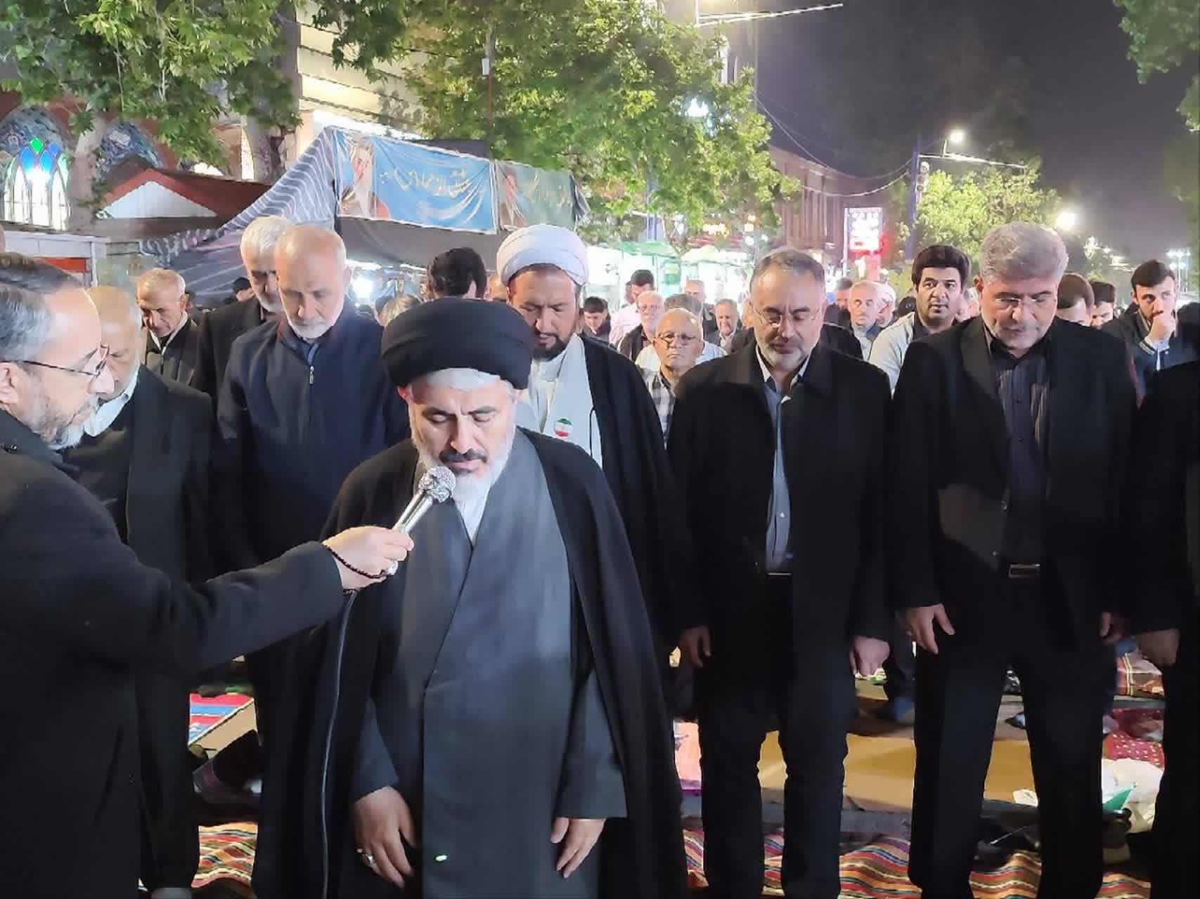 تداوم حضور منسجم و با صلابت اقشار مختلف مردم ارومیه در تجمع دشمنستیز شبانه