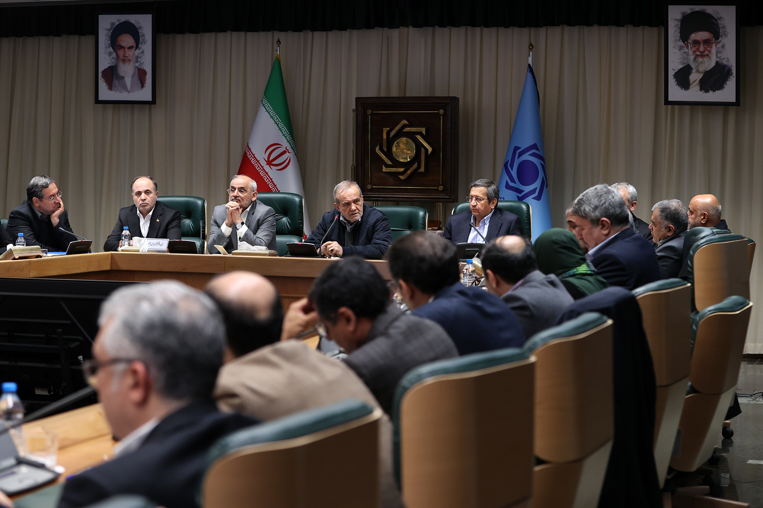 برگزاری جلسه رفع موانع اجرایی و تسهیل فرآیندهای تأمین کالا از استان‌های مرزی + تصاویر