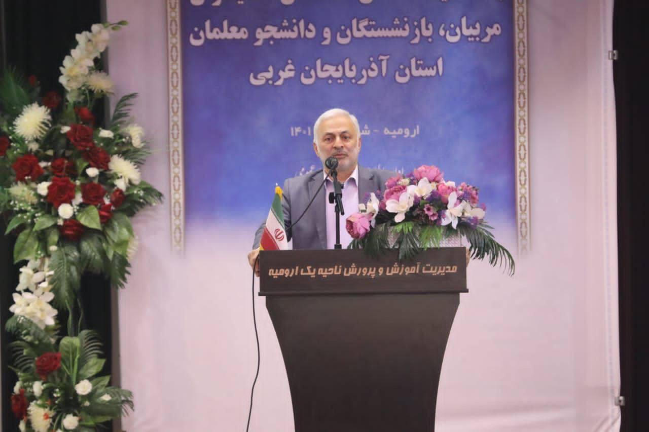 آلبوم تصویری / دیدار صمیمی وزیر آموزش و پرورش با جمعی از فرهنگیان آذربایجان غربی