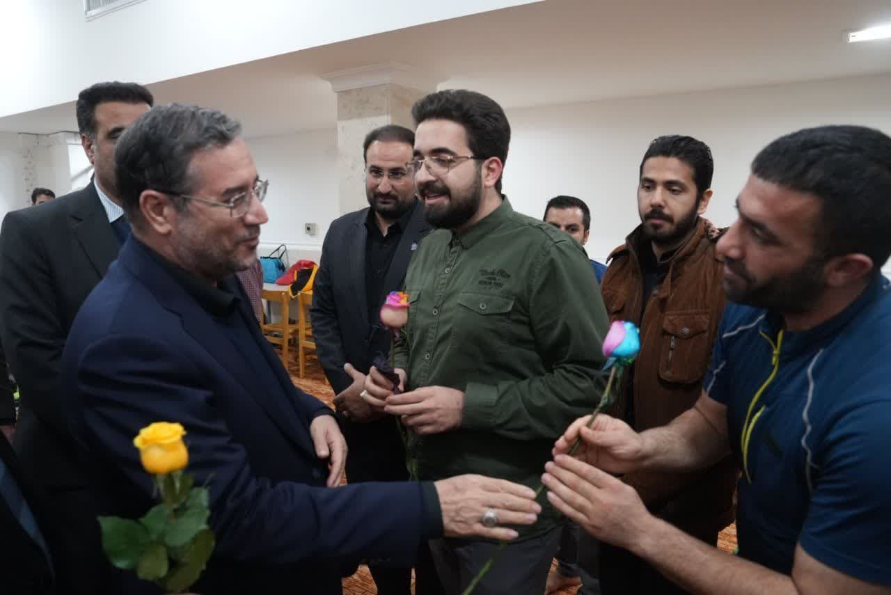 آلبوم تصویری / حضور استاندار آذربایجان غربی در خوابگاه های دانشجویی دانشگاه ارومیه