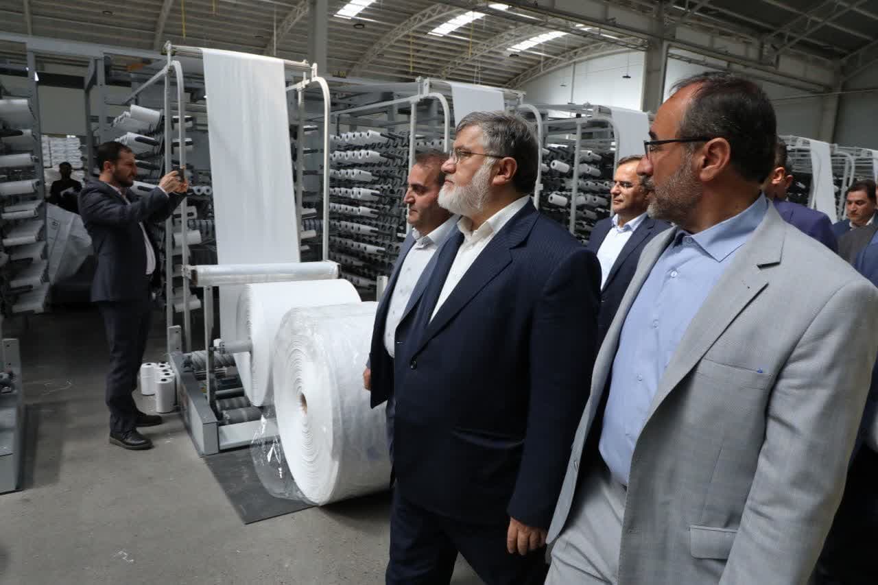 بازدید استاندار آذربایجان غربی از واحدهای تولیدی و صنعتی شهرستان میاندوآب + تصاویر