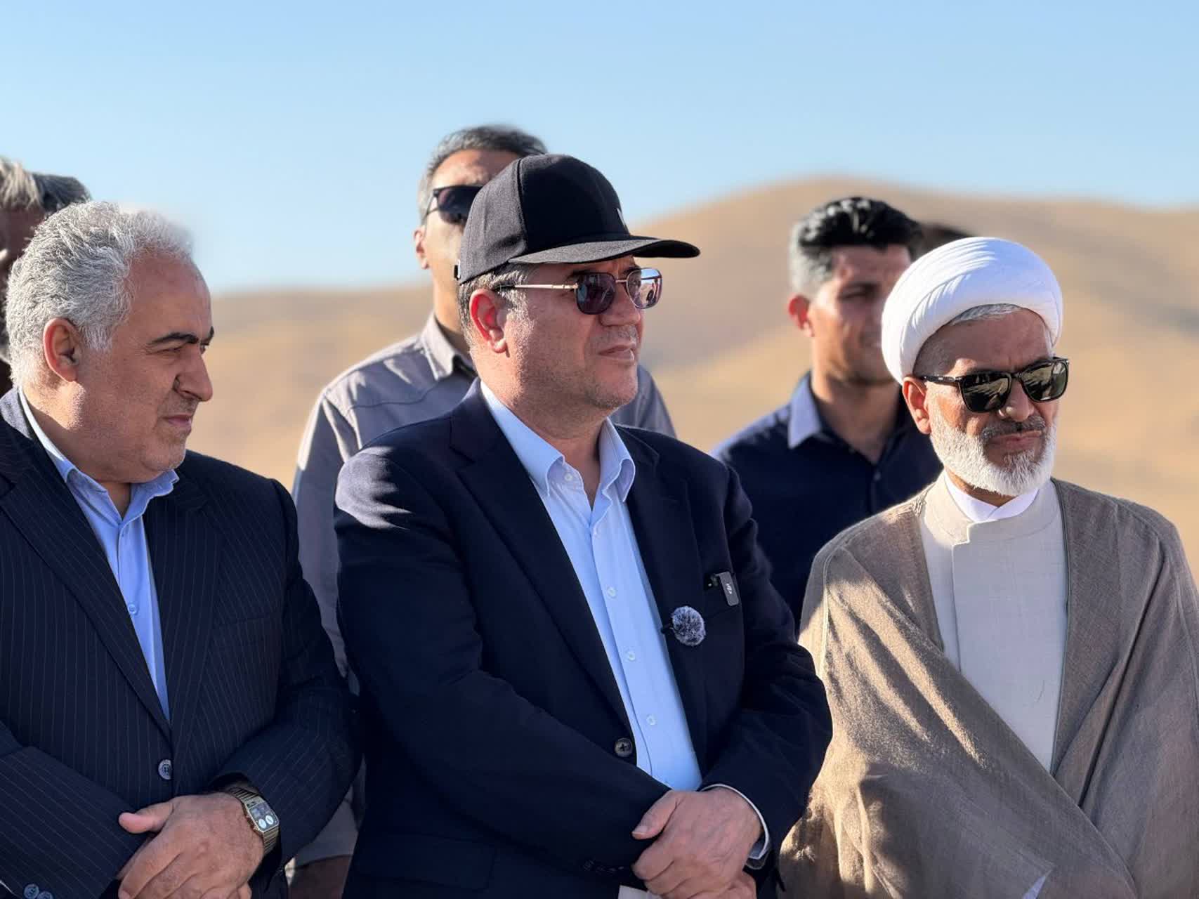 کلنگ 200 میلیارد تومانی فرآوری آهک هیدراته در شاهین‌دژ به زمین خورد