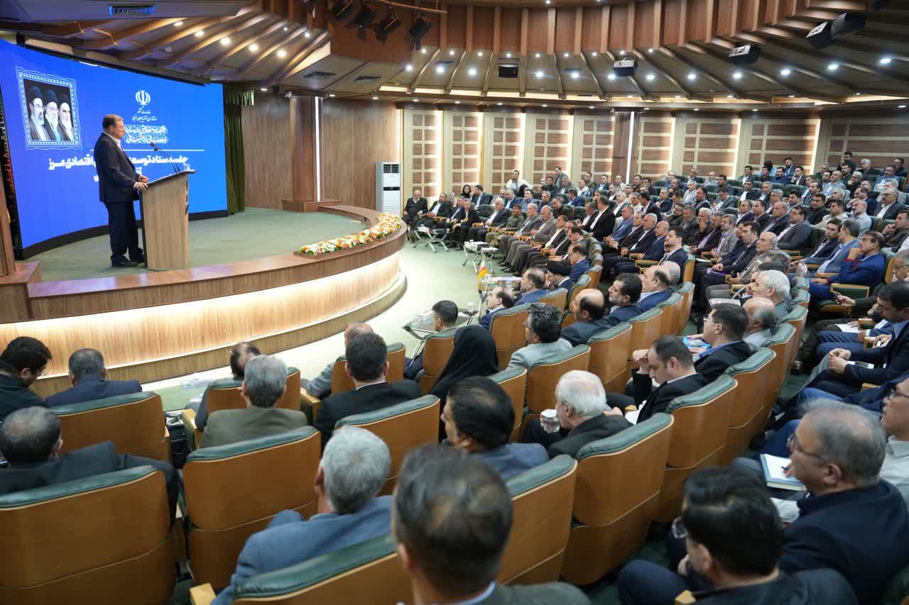 آلبوم تصویری / برگزاری همایش ستاد توسعه فرصتهای اقتصادی مرز در آذربایجانغربی