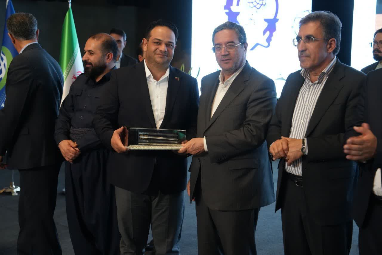 برگزاری آیین تجلیل از صنعتگران، معدنکاران و پیشکسوتان عرصه تولید در آذربایجانغربی + تصاویر