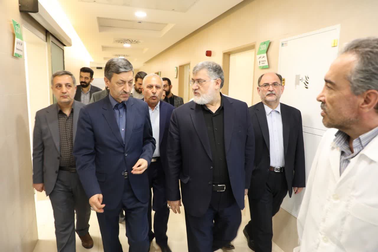 بازدید رئیس بنیاد مستضعفان انقلاب اسلامی و استاندار آذربایجان غربی از مرکز همودیالیز خیرین ارومیه + تصاویر