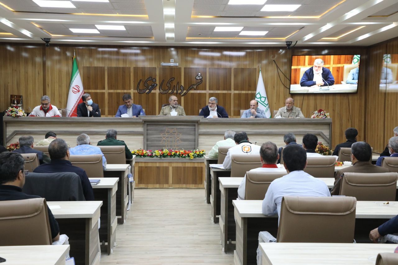 آلبوم تصویری / حضور وزیر کشور در مناطق زلزله زده شهرستان خوی