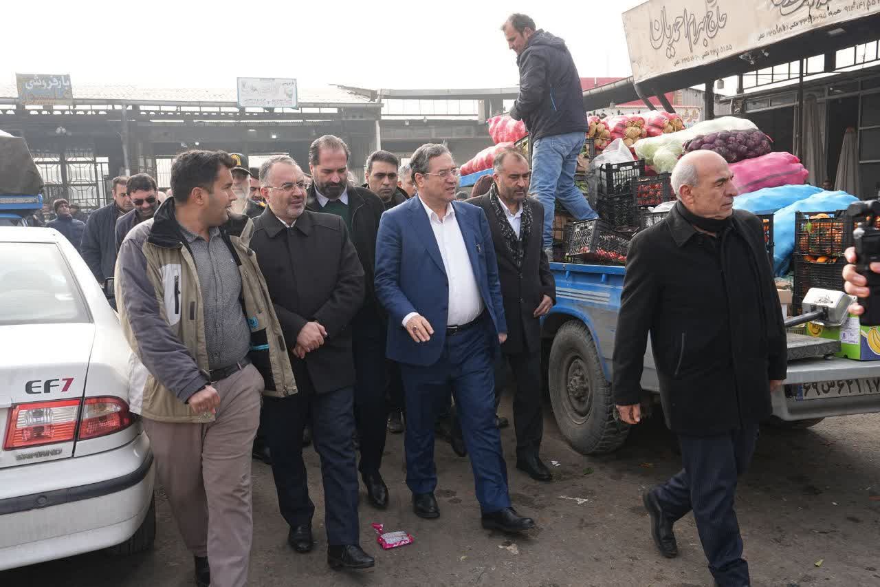 بازدید استاندار آذربایجان‌غربی از بازار و مراکز توزیع کالا در ارومیه + تصاویر