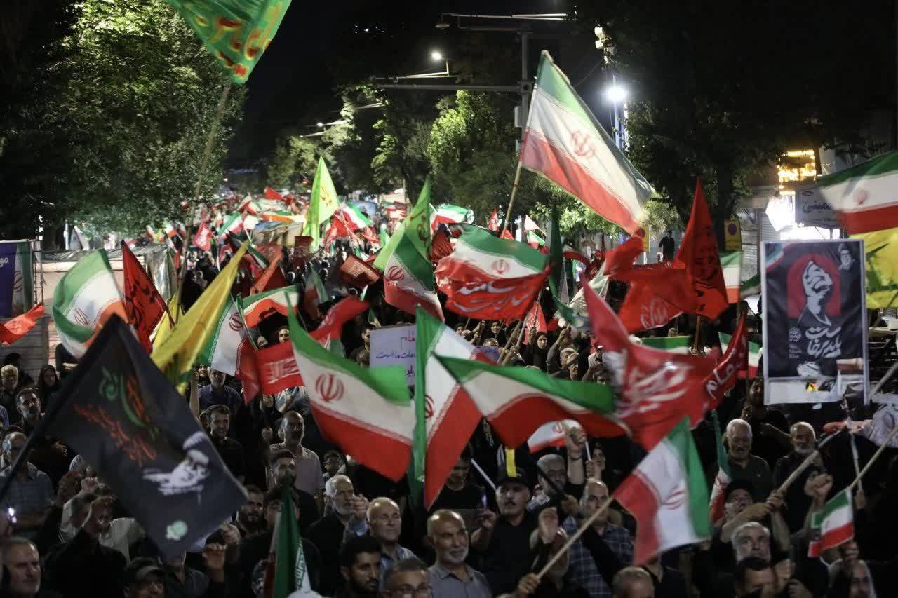 نمود غیرت، صلابت و ایستادگی غیور مردان و زنان وطندوست ارومیهای