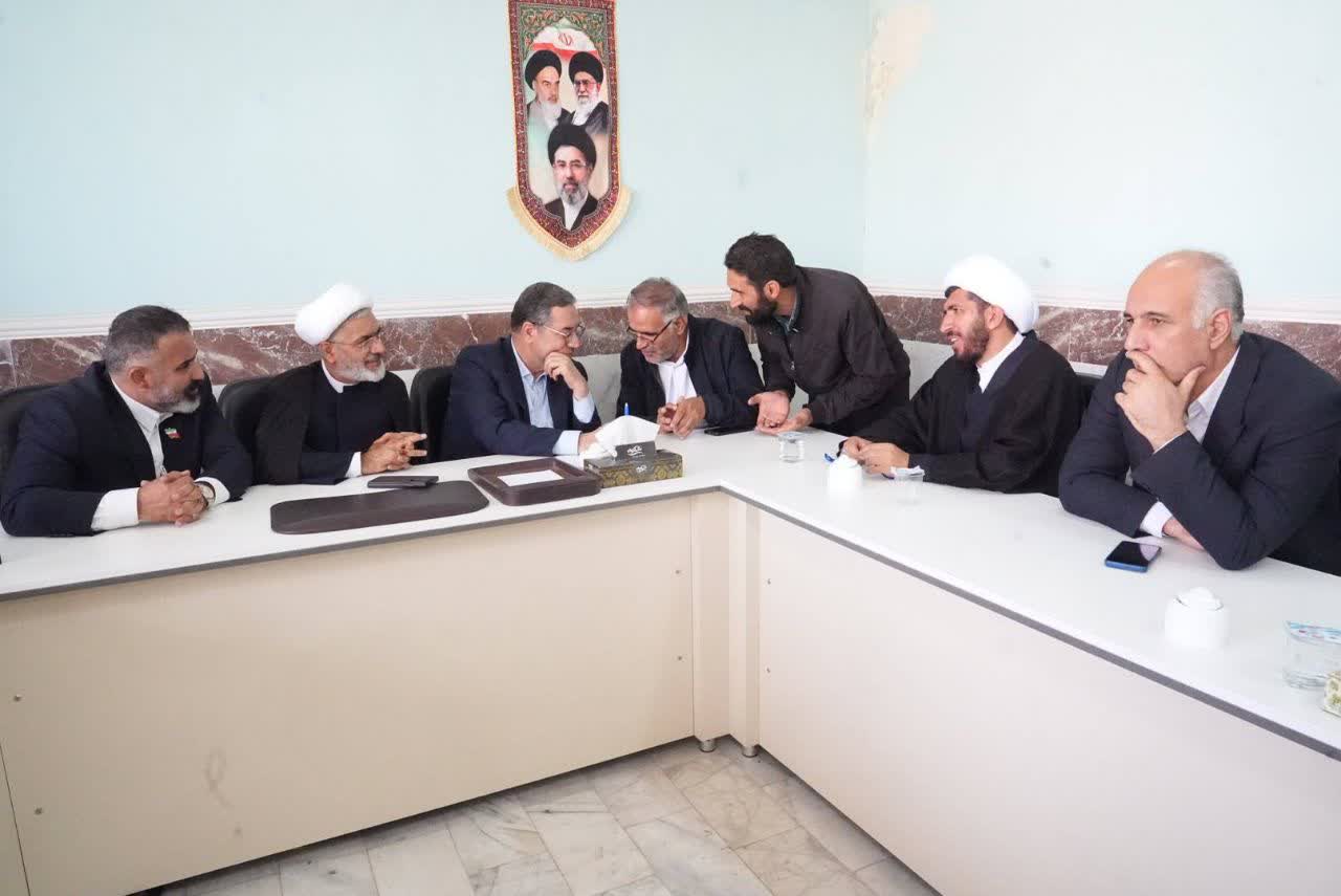 تأکید استاندار آذربایجانغربی بر رفع موانع سرمایهگذاری و مشکلات مردم در تکاب