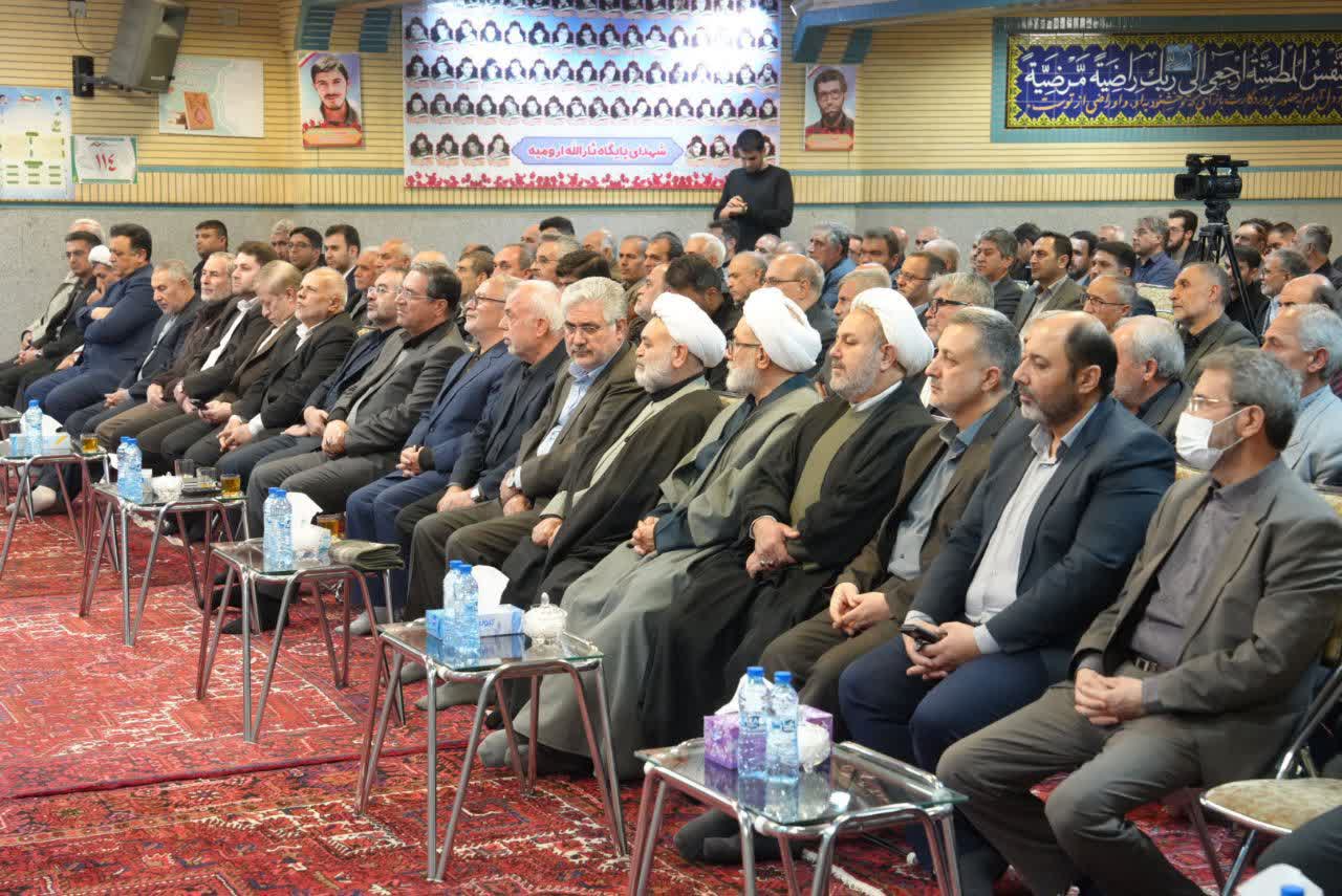 دیدار استاندار آذربایجانغربی با هیئتیها و رزمندگان پایگاه ثارالله ارومیه + تصاویر