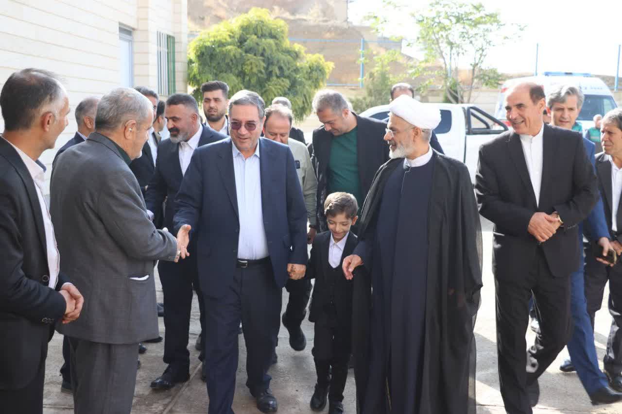 آغاز سفر استاندار آذربایجانغربی به شهرستان تکاب