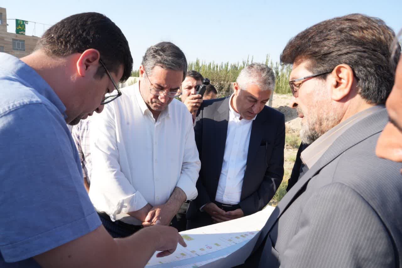 بازدید استاندار آذربایجانغربی از روند توسعه محور میاندوآب - فسندوز + تصاویر