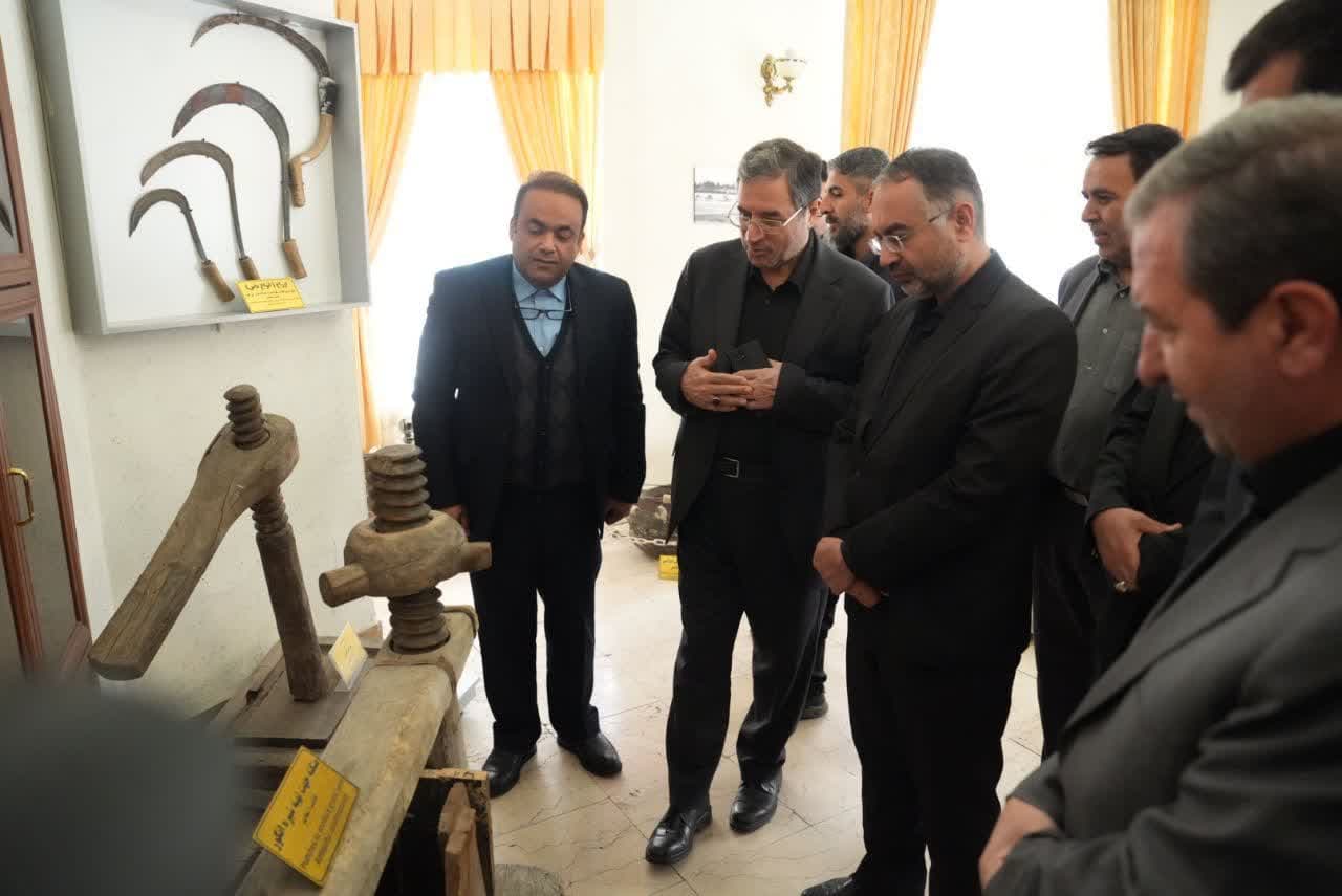 بازدید استاندار آذربایجانغربی از موزه مردمشناسی ارومیه + تصاویر