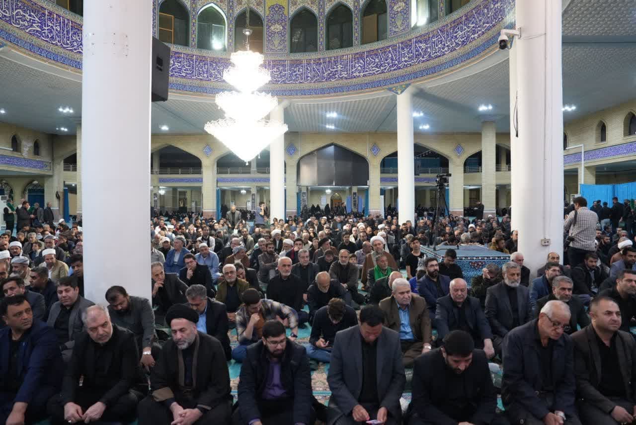 آلبوم تصویری / اجتماع امام رضایی های ارومیه در سوگ شهدای حادثه بالگرد