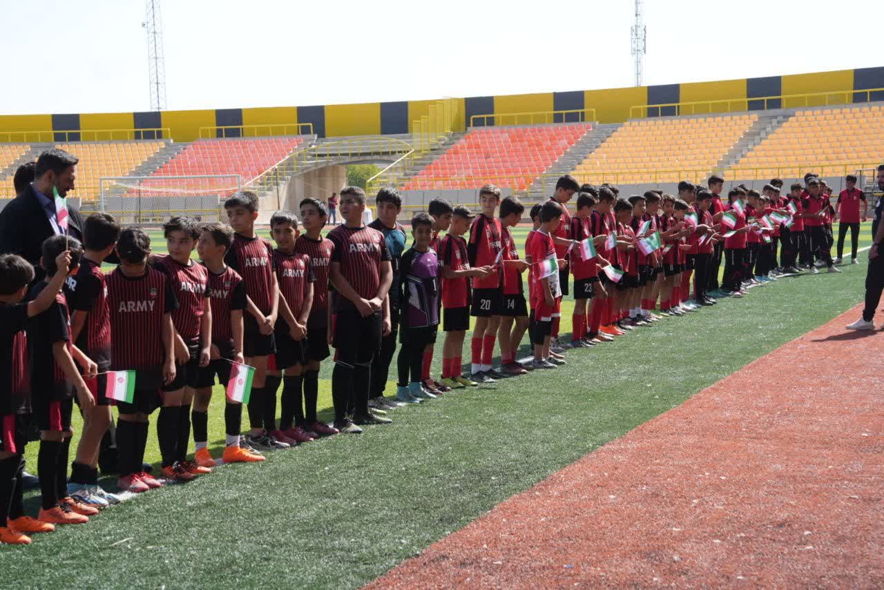 بازدید وزیر ورزش و جوانان از ورزشگاه 15 هزار نفری شهید باکری ارومیه + تصاویر