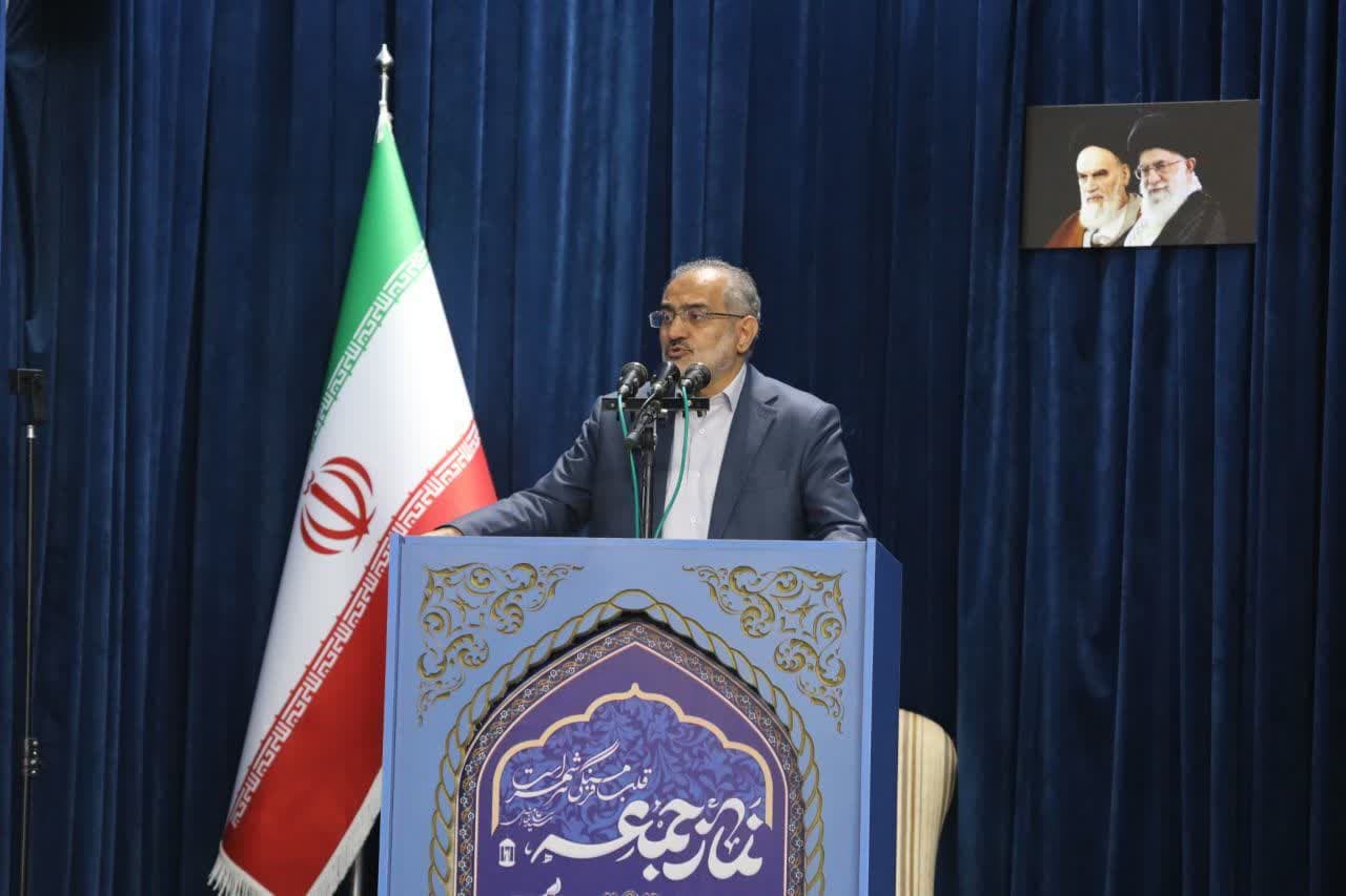 آلبوم تصویری / حضور معاون امور مجلس رئیس جمهور در نماز جمعه ارومیه