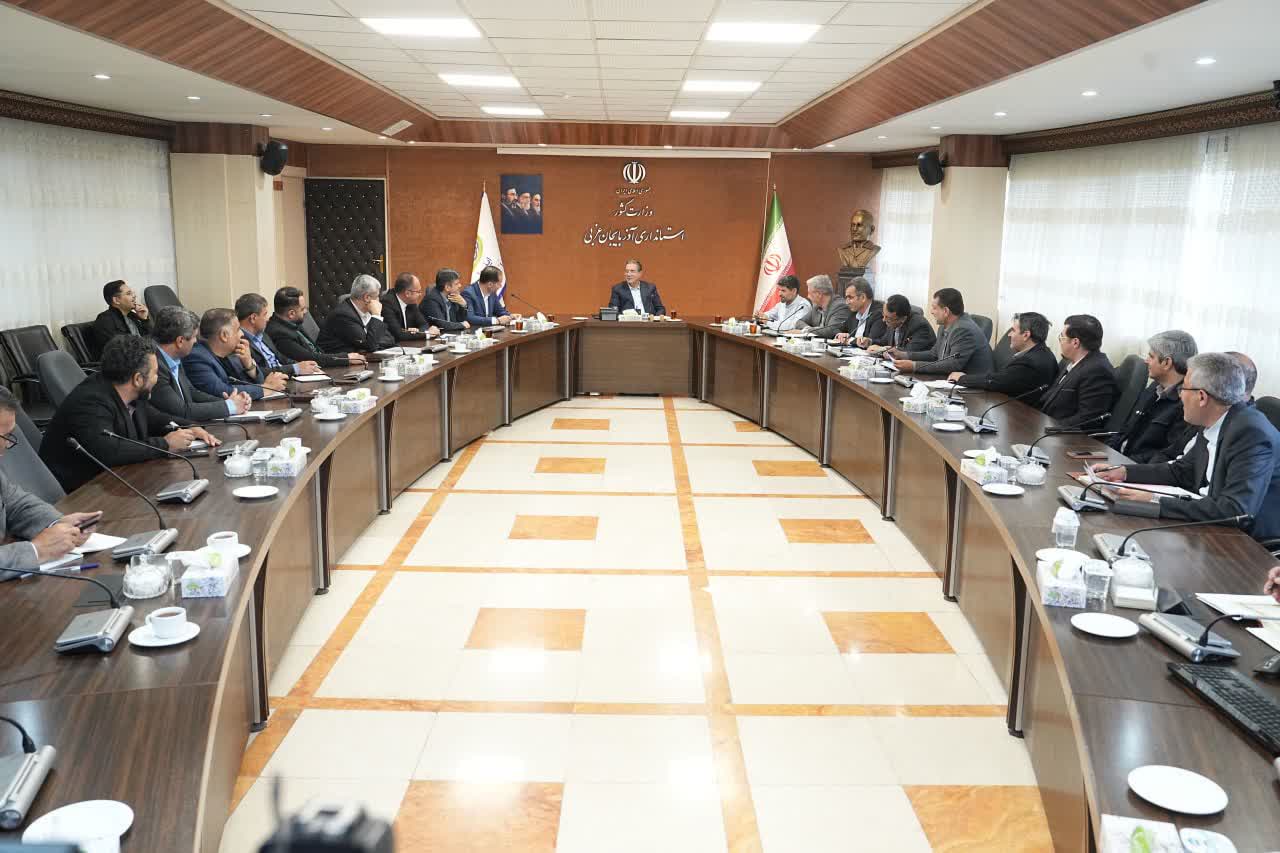 برگزاری جلسه هماهنگی ساماندهی ساحل دریاچه ارومیه در اطراف پل میانگذر شهید کلانتری + تصاویر