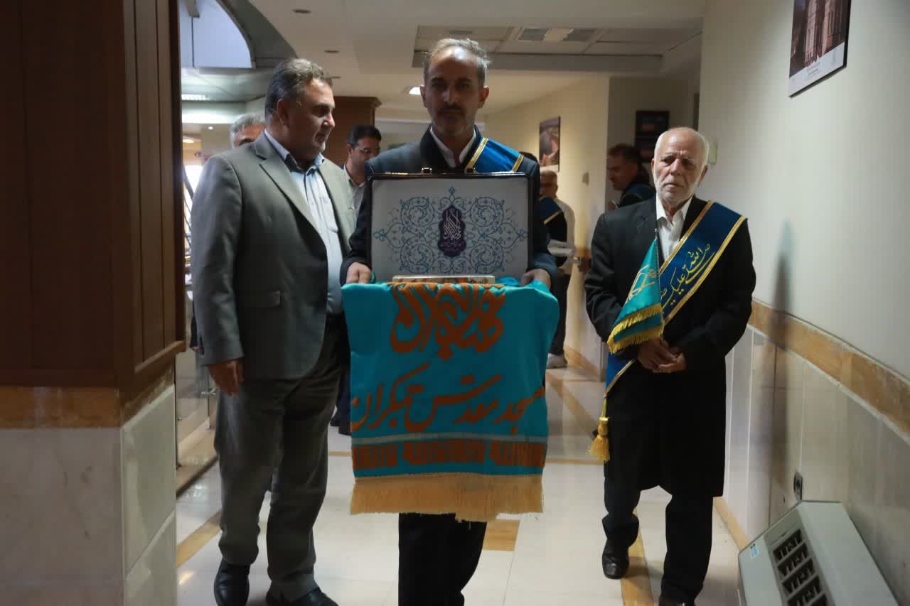 دیدار خادمان مسجد جمکران با مدیران و کارکنان استانداری آذربایجانغربی + تصاویر