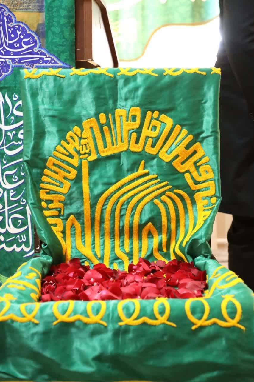 آلبوم تصویری / حضور خادمین حرم مطهر حضرت امام رضا (علیه السلام ) در جمع همکاران استانداری آذربایجانغربی