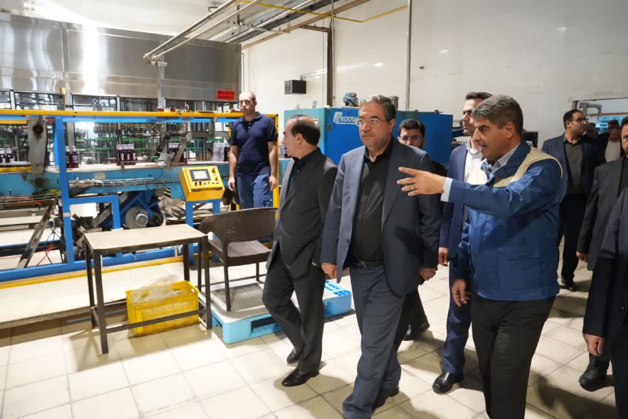 بازدید استاندار آذربایجانغربی از کارخانه پاکدیس ارومیه + تصاویر