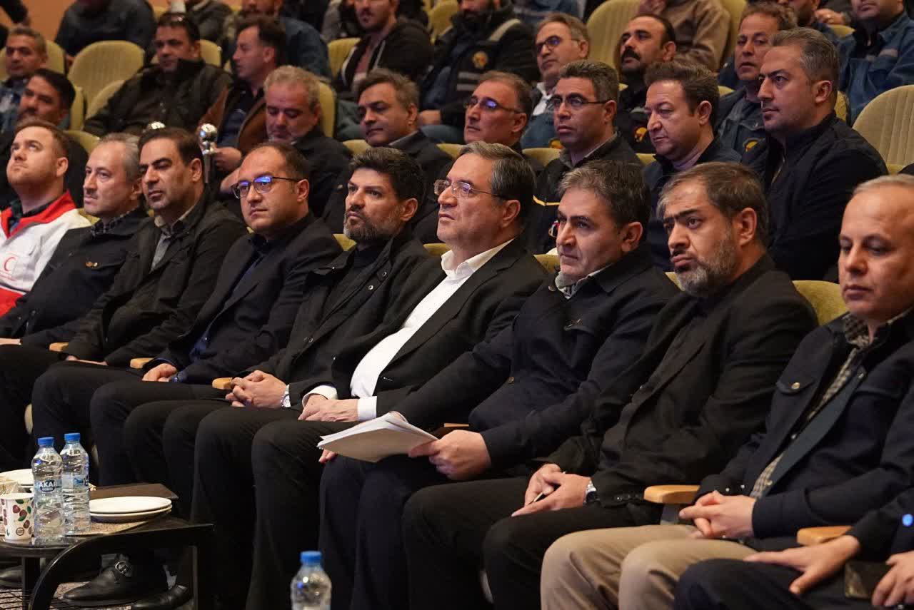 آلبوم تصویری / برگزاری آیین تجلیل از سیمبانان و دکل‌بانان صنعت برق آذربایجان‌غربی