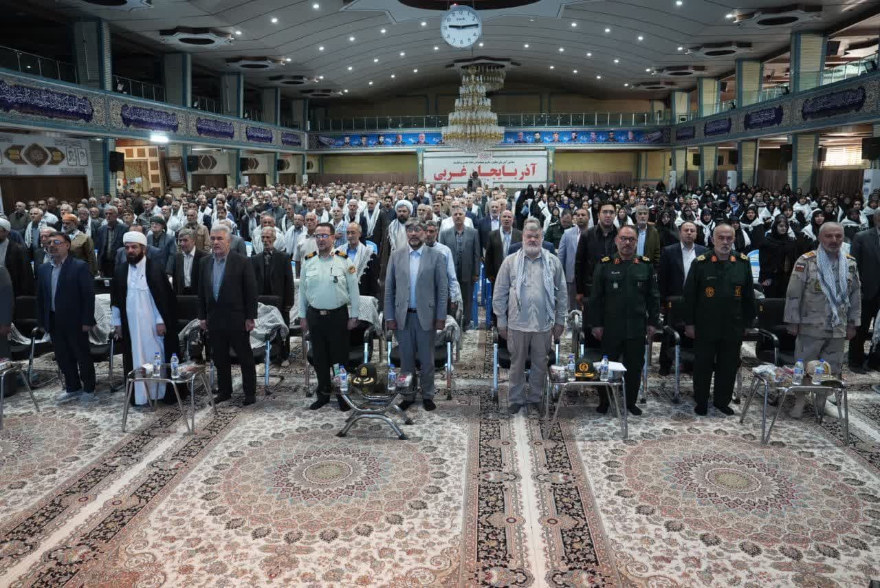 آلبوم تصویری / حضور استاندار آذربایجانغربی در همایش تجلیل از پیشکسوتان و فعالان دفاع مقدس و مقاومت