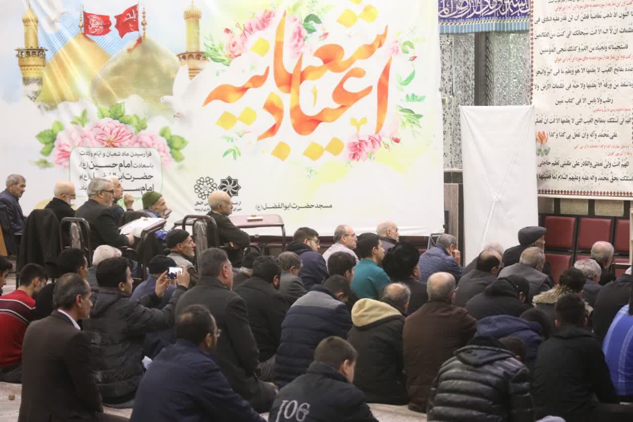 حضور استاندار آذربایجانغربی در جمع نمازگزاران مسجد حضرت ابوالفضل (ع) ارومیه + تصاویر